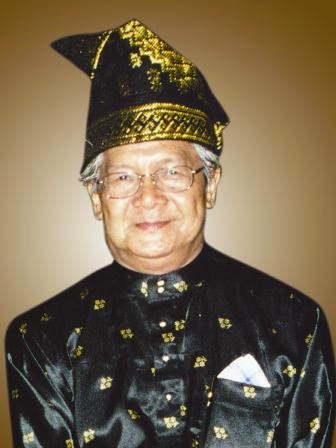 Diserahkan Presiden Siang Ini, Almarhum Tenas Effendy Terima Bintang Mahaputra Nararya