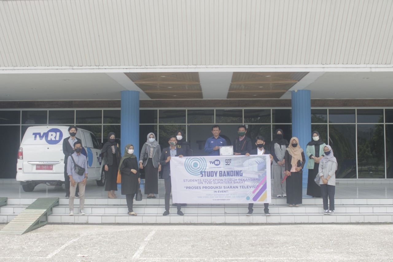 SEF Pekanbaru Studi Banding ke TVRI Sumbar