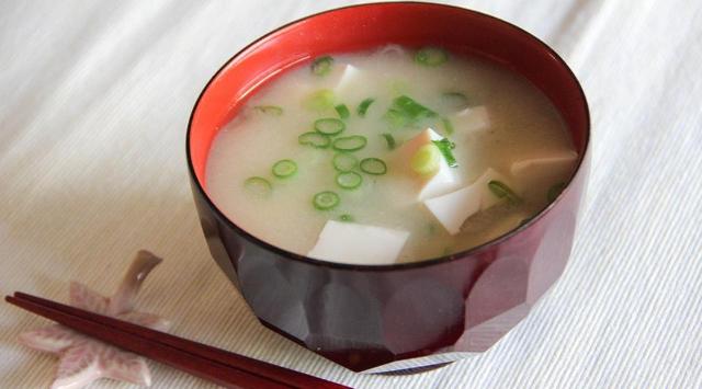 5 Manfaat Tak Terduga Makan Sup Miso