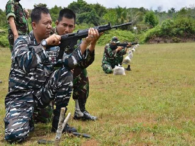 TNI TNI dan Perbakin Kampar Gelar Menembak Eksekutif