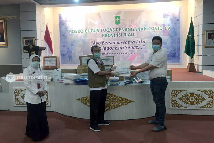 Gubri Terima Bantuan APD dari Relawan Tionghoa Peduli Covid-19