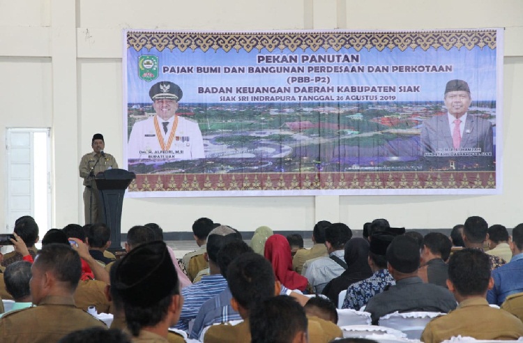 Perolehan PBB-P2 Lampaui Target, 95 Daerah di Siak Terima Penghargaan dari Pemda