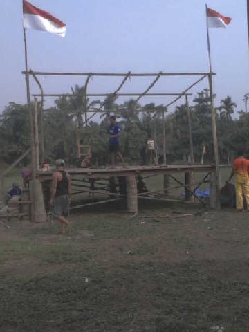 warga Dusun Jatimulya Goro Bangun Pentas