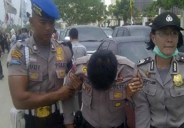 Seorang Polisi Laporkan Rekan Sendiri