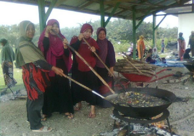 Tradisi Memasak Bubur Asyuro