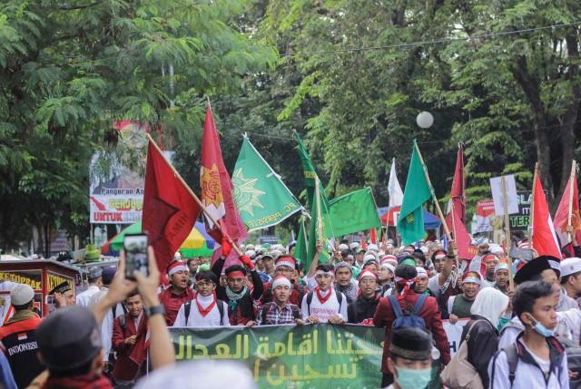 Terus Meresahkan, Kenapa Hakim Tidak Menahan Ahok?