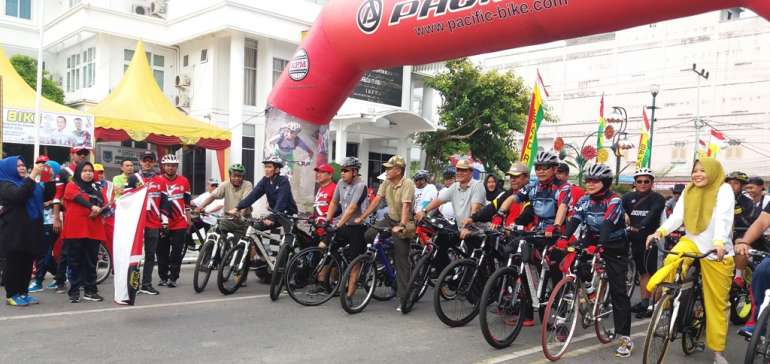 Fun Bike Meriahkan Perayaan HUT ke-19 Kabupaten Rokan Hilir 