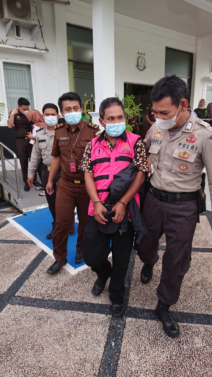 Selewengkan Uang APBKam, Penghulu Kampung Teluk Mesjid Siak Dijeblos Penjara