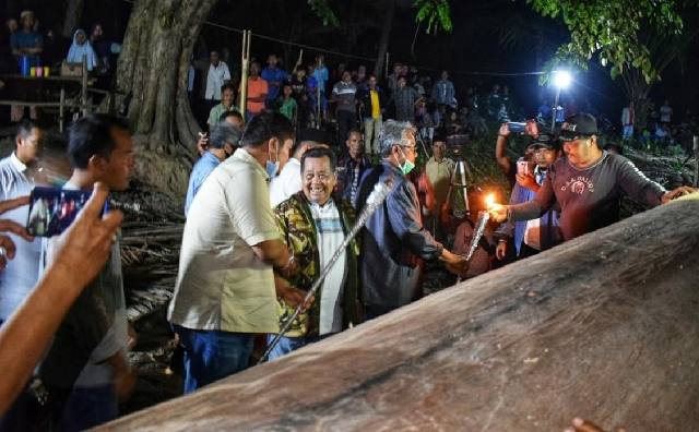 Sulit Dapatkan Kayu Jalur, Warga Pangean Ngadu Ke Andi Putra