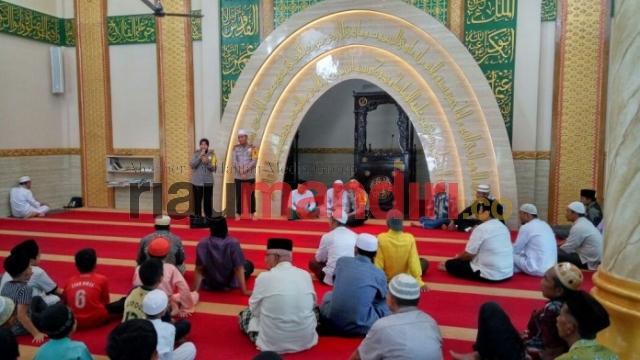 Polsek Siak Hulu Gelar Aksi Jumat Barokah