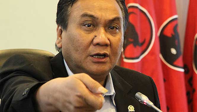 Ganjar Tak Diundang Pertemuan dengan Puan, Bambang Pacul: Bukan Rebutan Capres