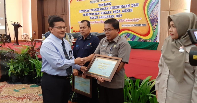 KPPN Tetapkan KPU Riau Satker Terbaik IV