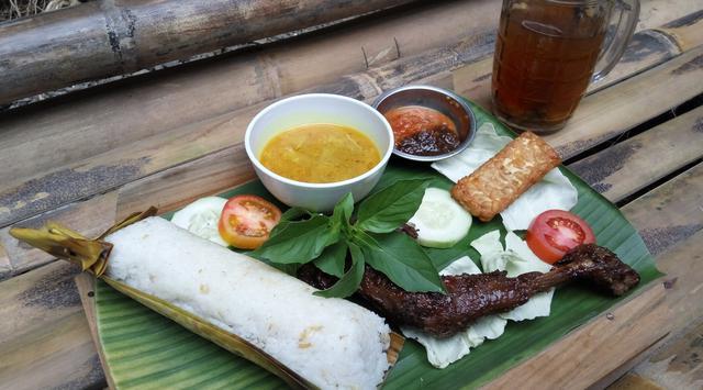 Sego Sangit Sambal Kopi di Lereng Surocolo Bantul