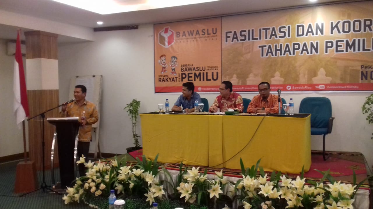 KPID Riau Jadi Narasumber Acara Bawaslu Riau 