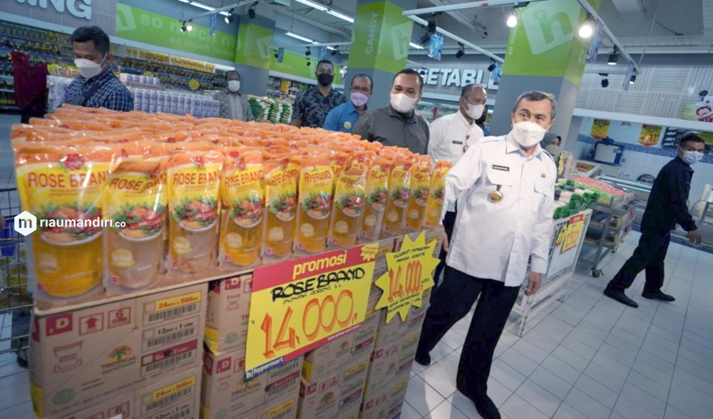 Disperindag Pekanbaru Klaim Minyak Goreng Murah Sudah Dijual di Swalayan