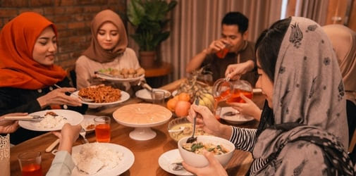 Pesan Satgas: Bukber Boleh, Tapi Jangan Mengobrol