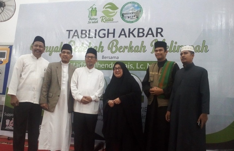 Yayasan Baitus Sa'adah Taja Tablig Akbar Riau Bersedekah
