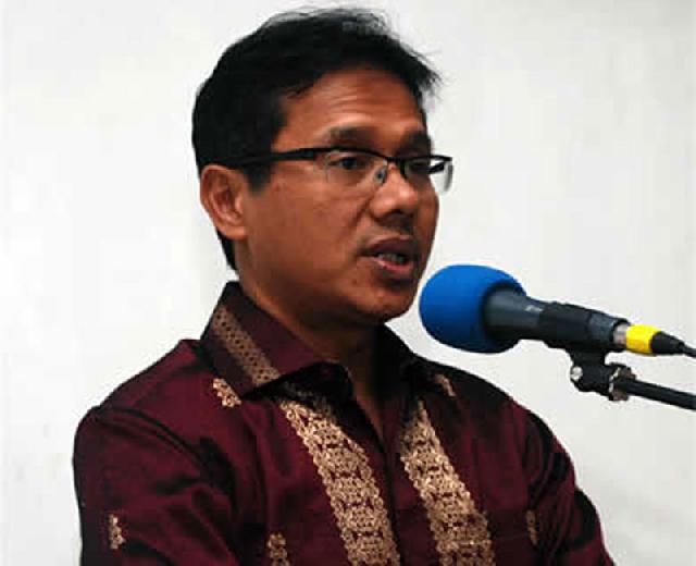 Gubernur Imbau Perbanyak Stok Masker