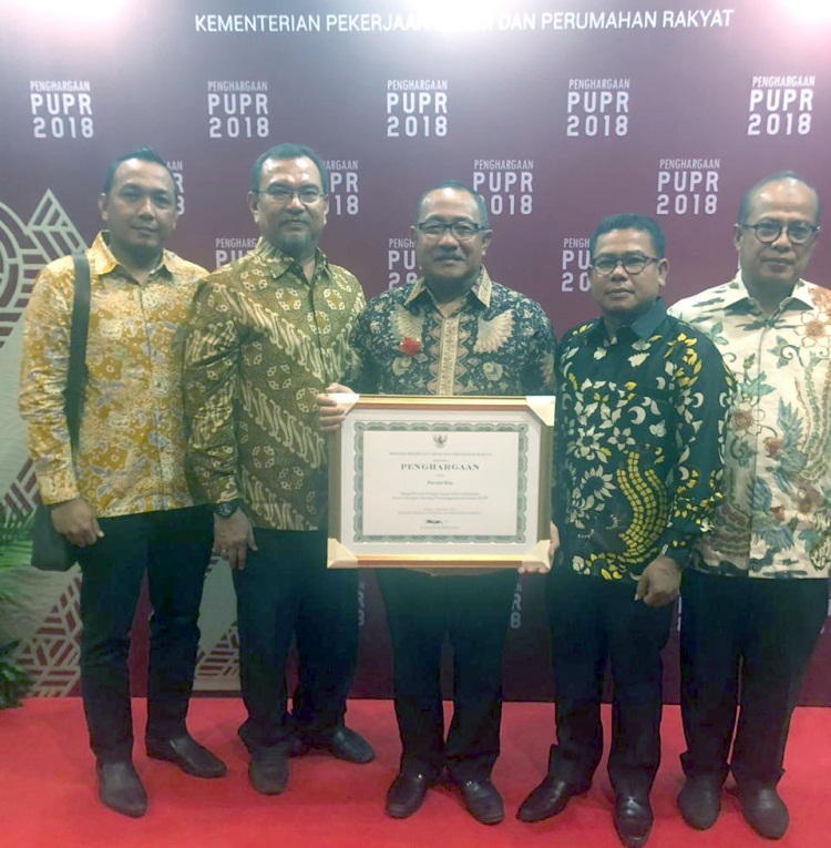 Riau Terima Penghargaan Inovasi Teknologi Mortal Busa