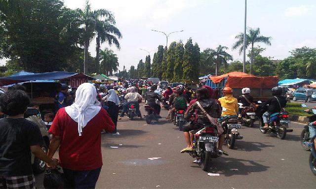 Kendaraan Jangan Diparkir Sembarangan