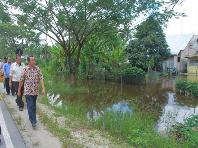Bupati Tinjau Banjir di Dua Kecamatan