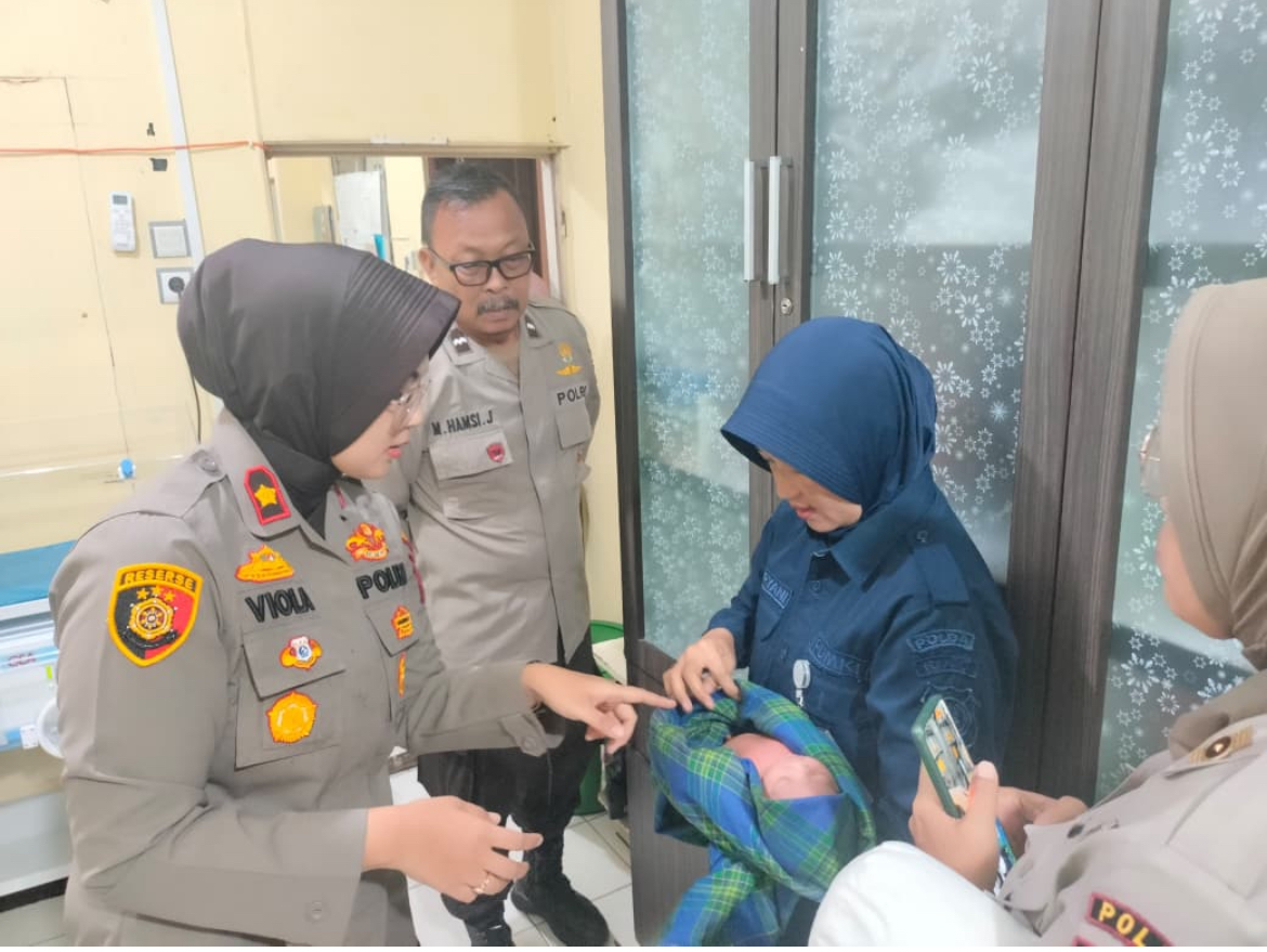 Bayi Umur 3 Hari Ditemukan di Pinggir Ruko: Diduga Sengaja Ditelantar