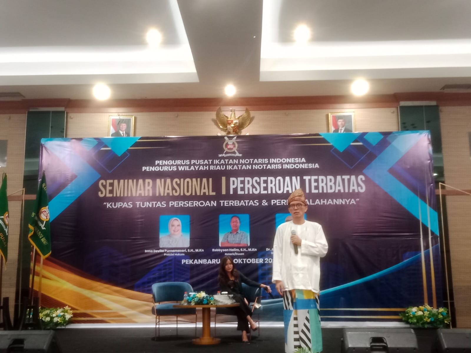 Pengwil Riau Ikatan Notaris Indonesia Gelar Seminar: Upgrade Ilmu Terkait Perseroan Terbatas