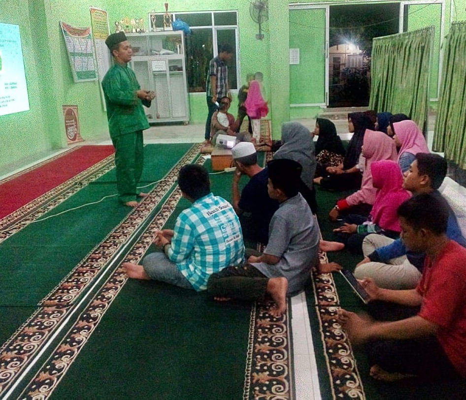 Dosen Fekon Unilak Beri Pengetahuan Kewirausahaan kepada Remaja Masjid