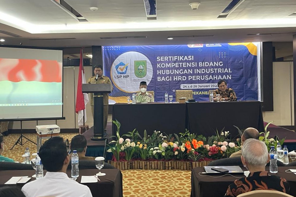 Disnakertrans Riau Laksanakan Sertifikasi Kompetensi HRD
