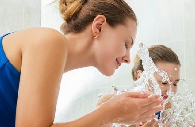 5 Kesalahan Pada Saat Mencuci Wajah