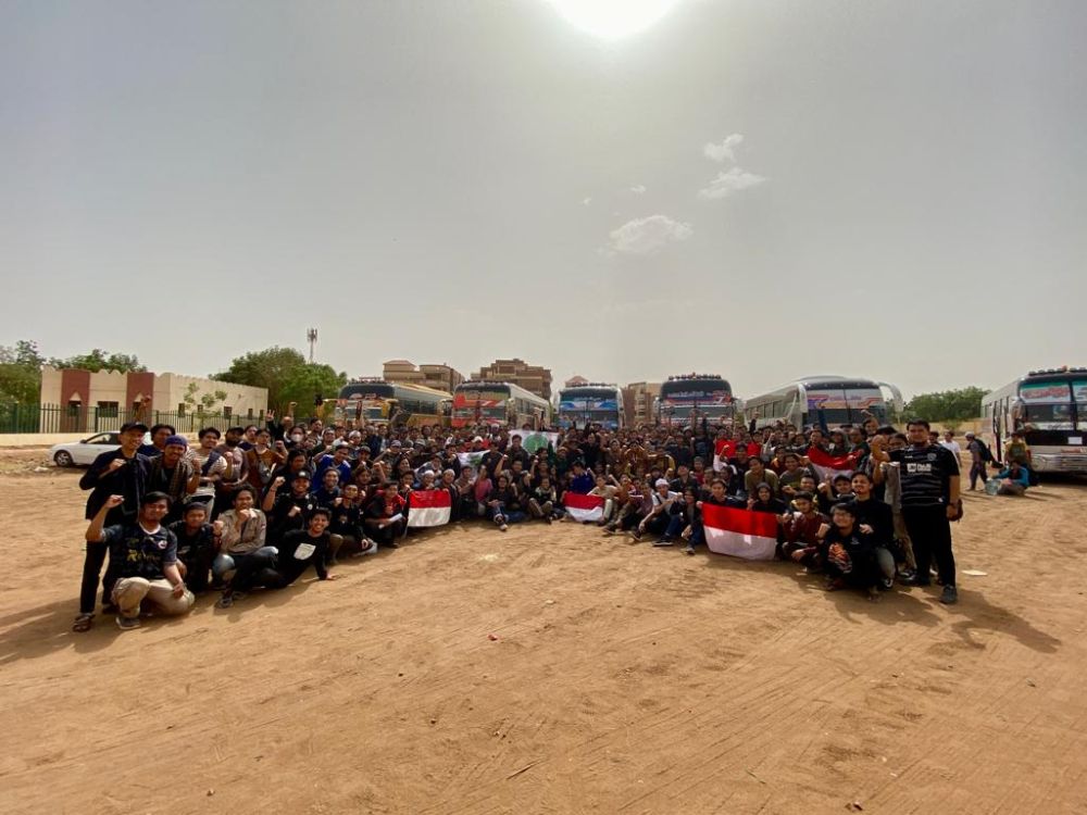 Pemprov Siapkan 3 Bus Jemput 128 Mahasiswa Riau yang Dievakuasi dari Sudan