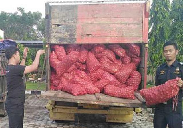 BC Amankan 730 Karung Bawang Merah