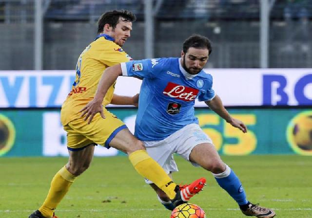 Napoli Juara Paruh Musim