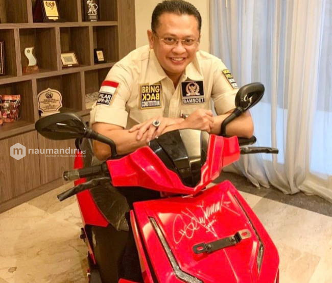 Pemenang Lelang Motor Jokowi Prank Panitia, Ini Kata Bamsoet