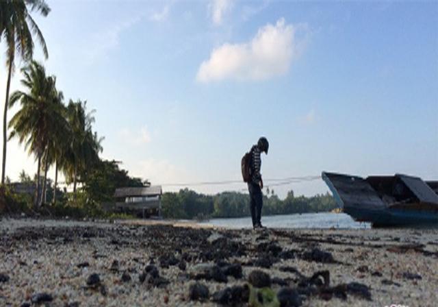 Limbah Minyak Cemari Pesisir Pantai Bintan