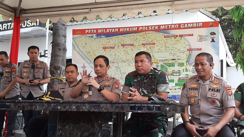 Sumber Ledakan di Monas Berasal dari Granat Asap