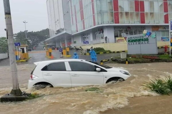 Enam Orang Tewas Dalam Banjir-Tanah Longsor di Manado