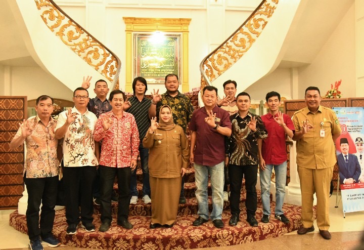 Bupati Kasmarni Dukung Hibahkan Lahan Klenteng Hock Hian Kiong