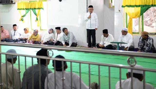 Pengasuh Ponpes Assalam Kuansing Doakan Arsyadjuliandi Rachman Pimpin Riau Dua Periode