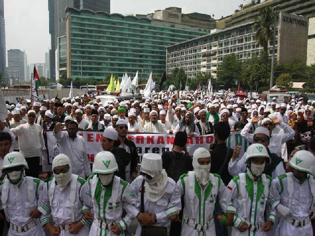 2 Ribu Massa FPI Riau Bertolak ke Jakarta