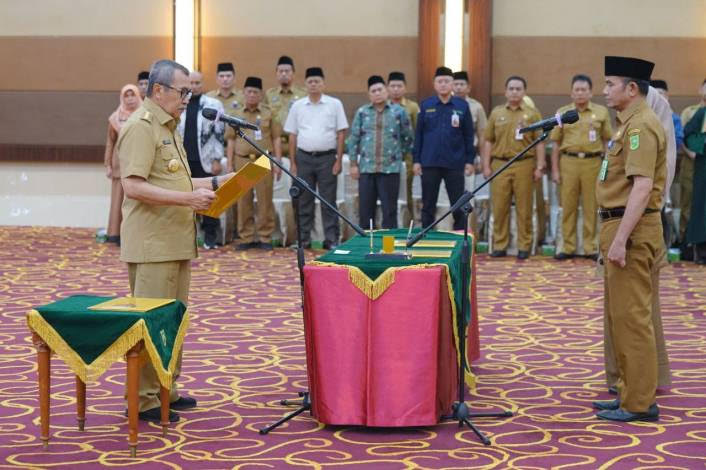 Gubernur Lantik 188 Kepsek SMA/SMK dan SLB Negeri se-Riau