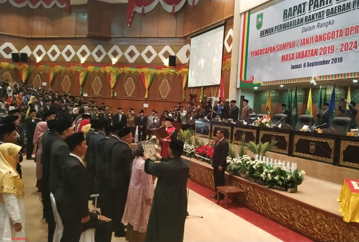 Sah, 65 Anggota DPRD Riau Periode 2019-2024 Dilantik