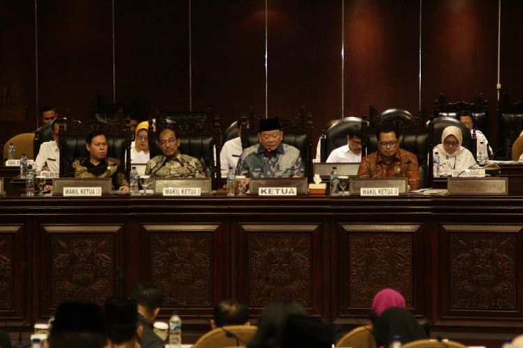 Paripurna Luar Biasa DPD RI Setujui Pembentukan Pansus Papua