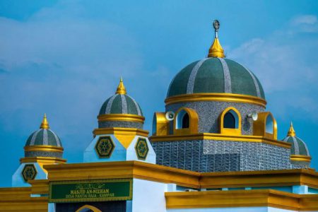 Pemerintah Anjurkan Masjid-Masjid Sebarkan Informasi Corona Lewat Toa