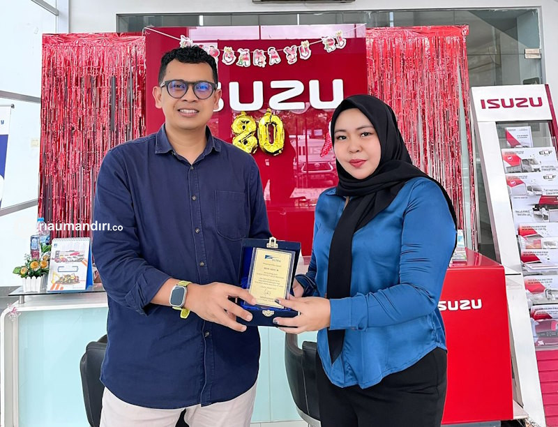 Widia Putri, Sales Astra Isuzu Pekanbaru dengan Prinsip 'Kerja Benar, Hasil Benar'