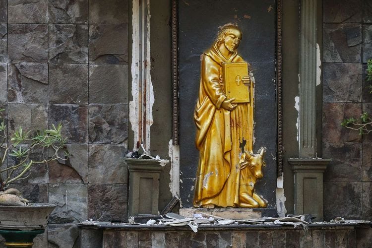 Setelah Bunuh 4 Orang Biksu, Kini Gereja Suci di Ukraina Dihancurkan Rusia