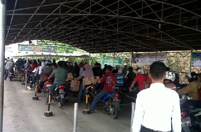 Arus Penumpang di Pelabuhan  Roro Bengkalis Masih Normal