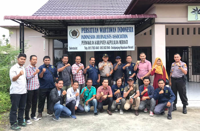 Sambangi Sekretariat PWI Kepulauan Meranti, Kapolres Ajak Wartawan Bersinergi