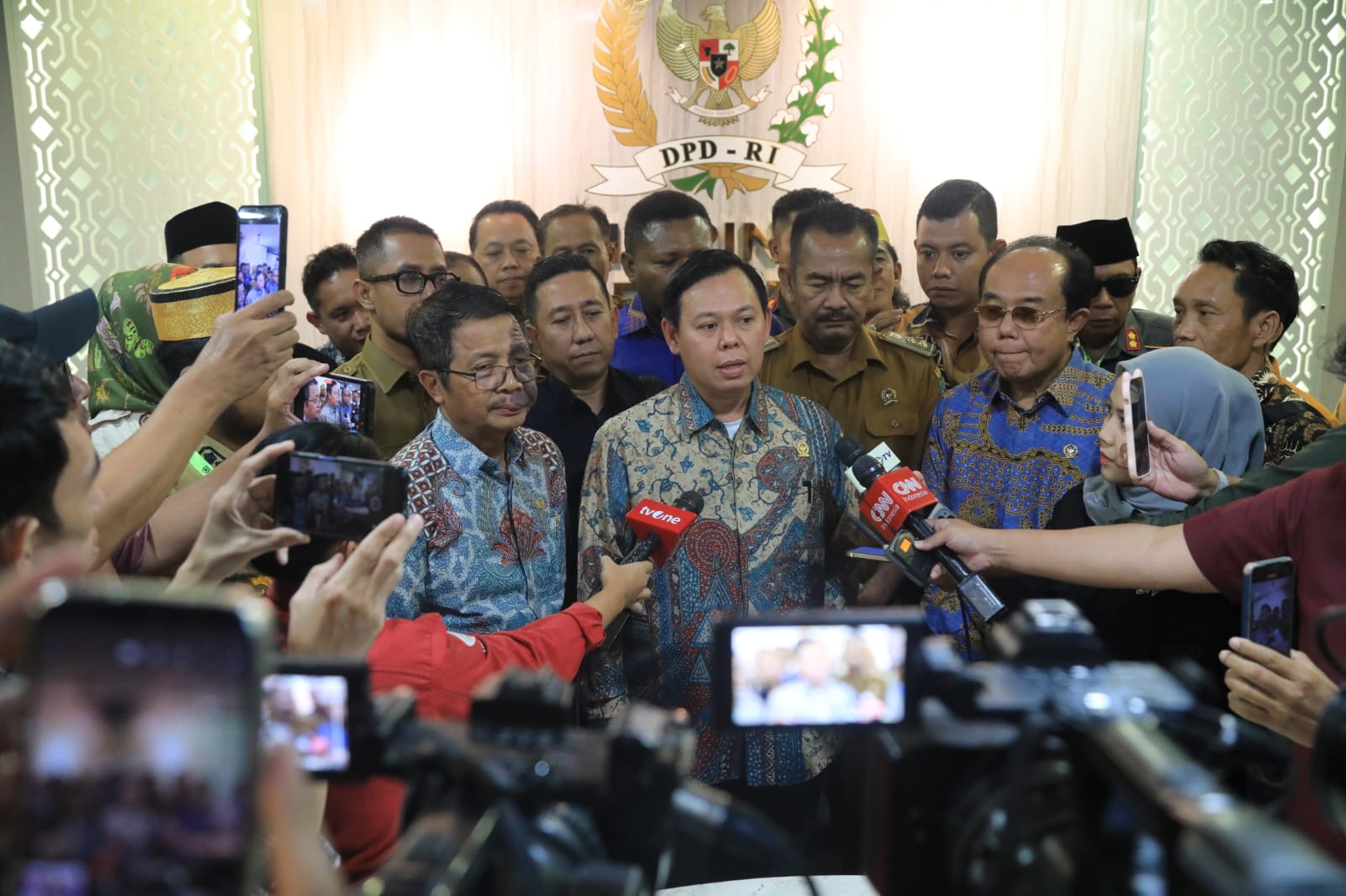 Sultan: Semua Mantan Presiden Indonesia yang Telah Berpulang Layak Diberikan Gelar Pahlawan