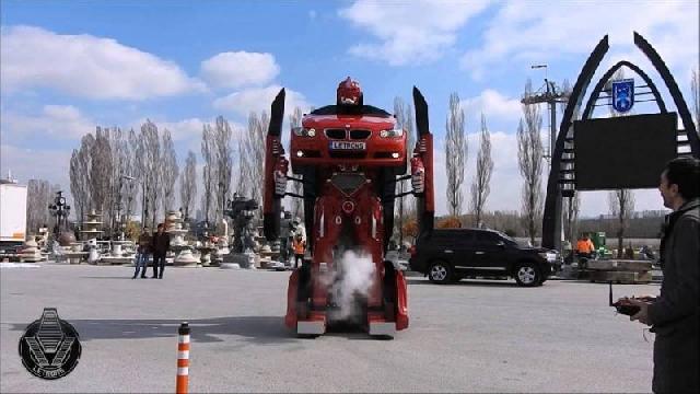 Mobil Canggih Bisa Berubah Menjadi Robot Seperti Transformer